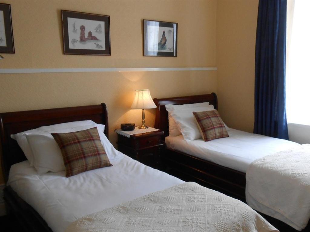 The Ken Bridge Hotel & Campsite New Galloway Room photo