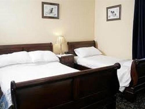 The Ken Bridge Hotel & Campsite New Galloway Room photo